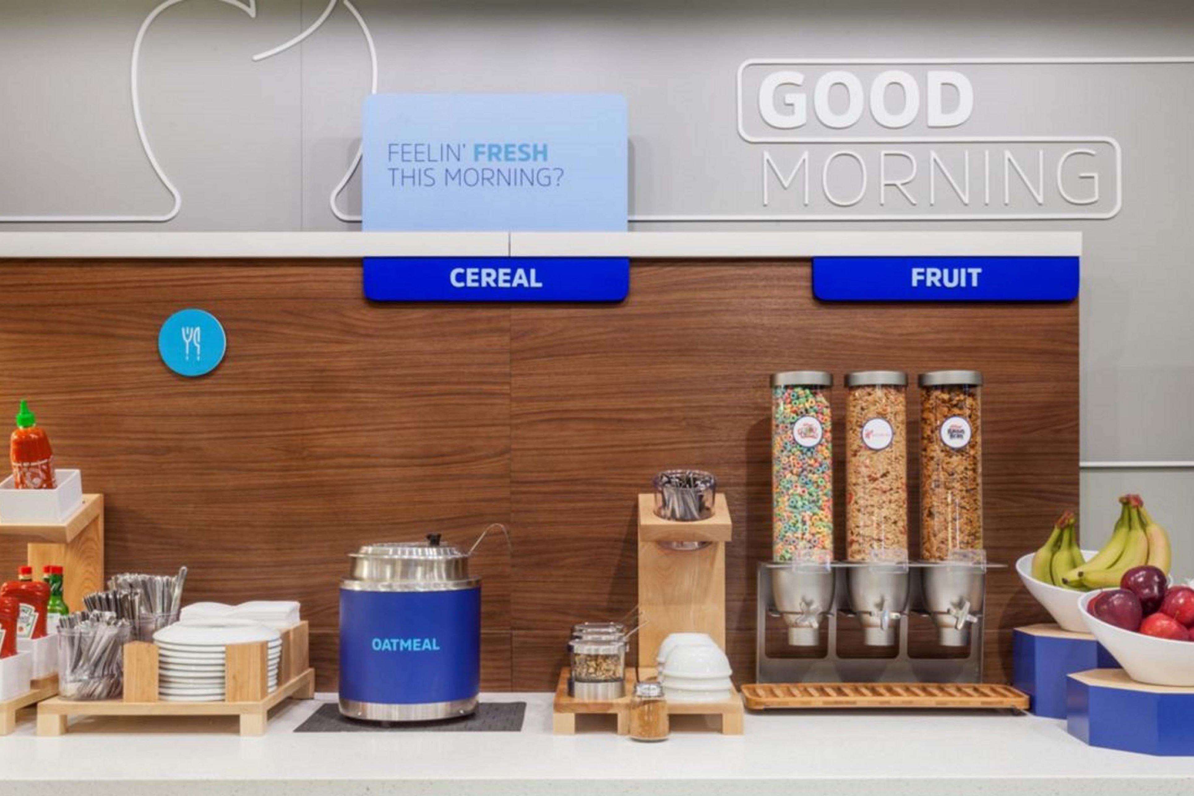 Holiday Inn Express Hotel & Suites Canton By Ihg Exteriör bild
