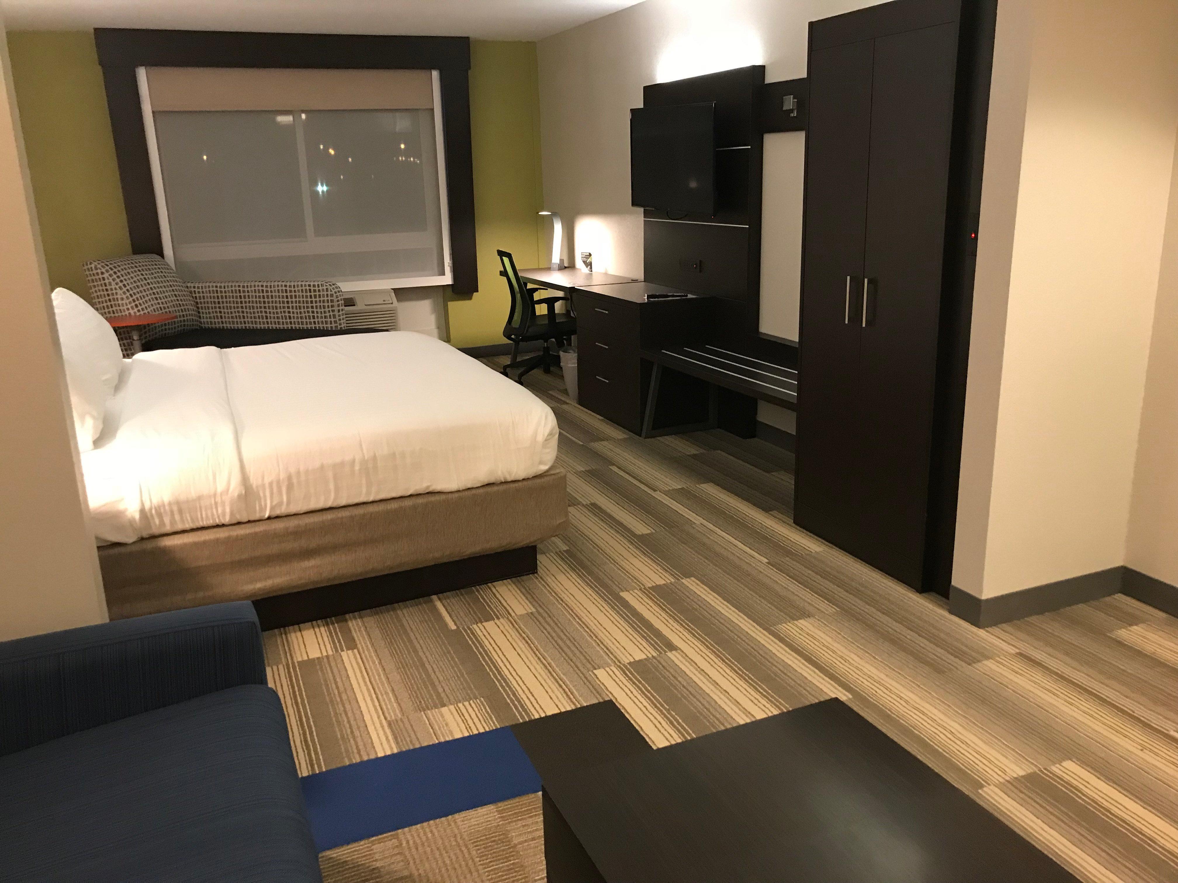 Holiday Inn Express Hotel & Suites Canton By Ihg Exteriör bild