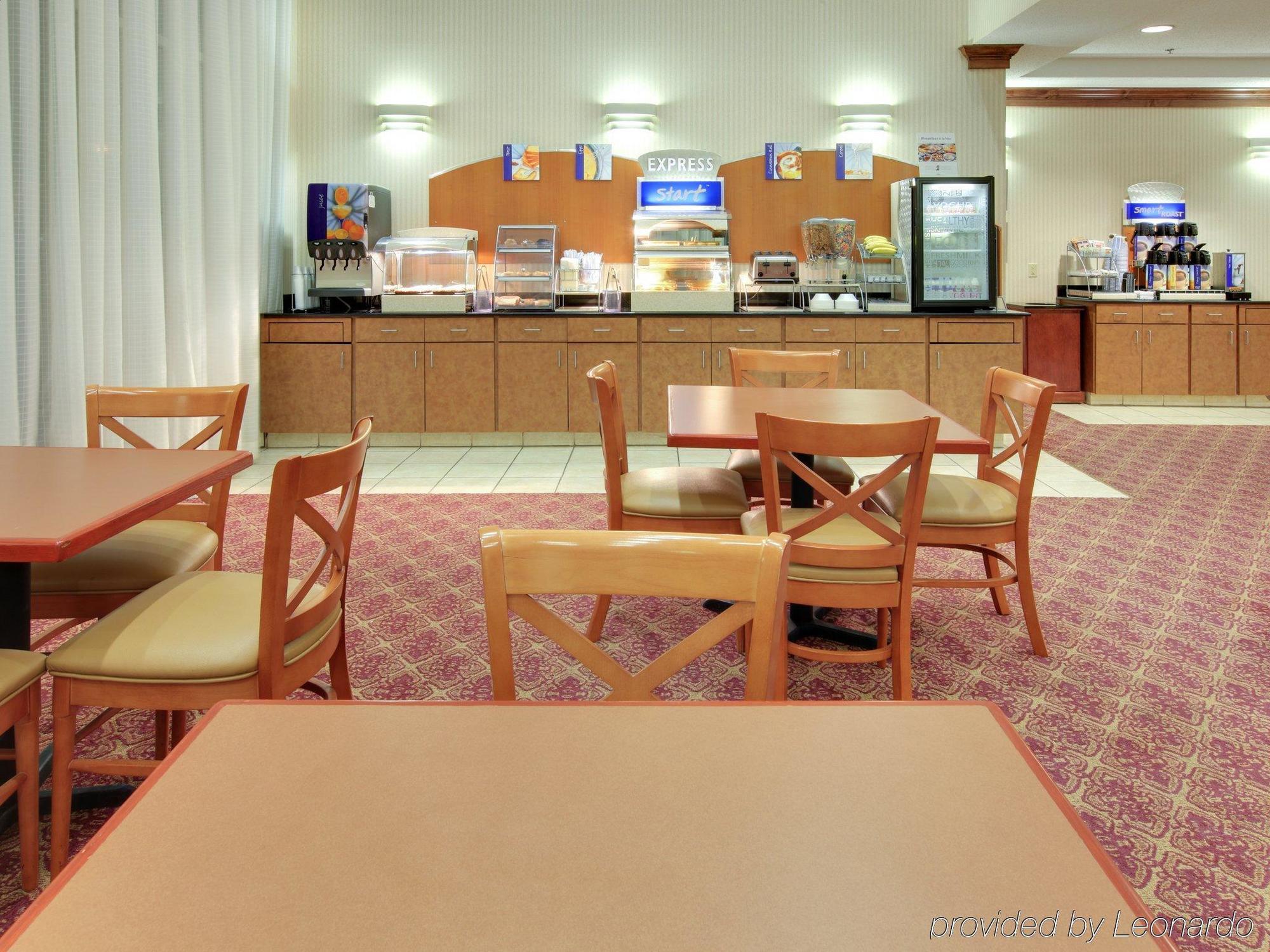 Holiday Inn Express Hotel & Suites Canton By Ihg Restaurang bild