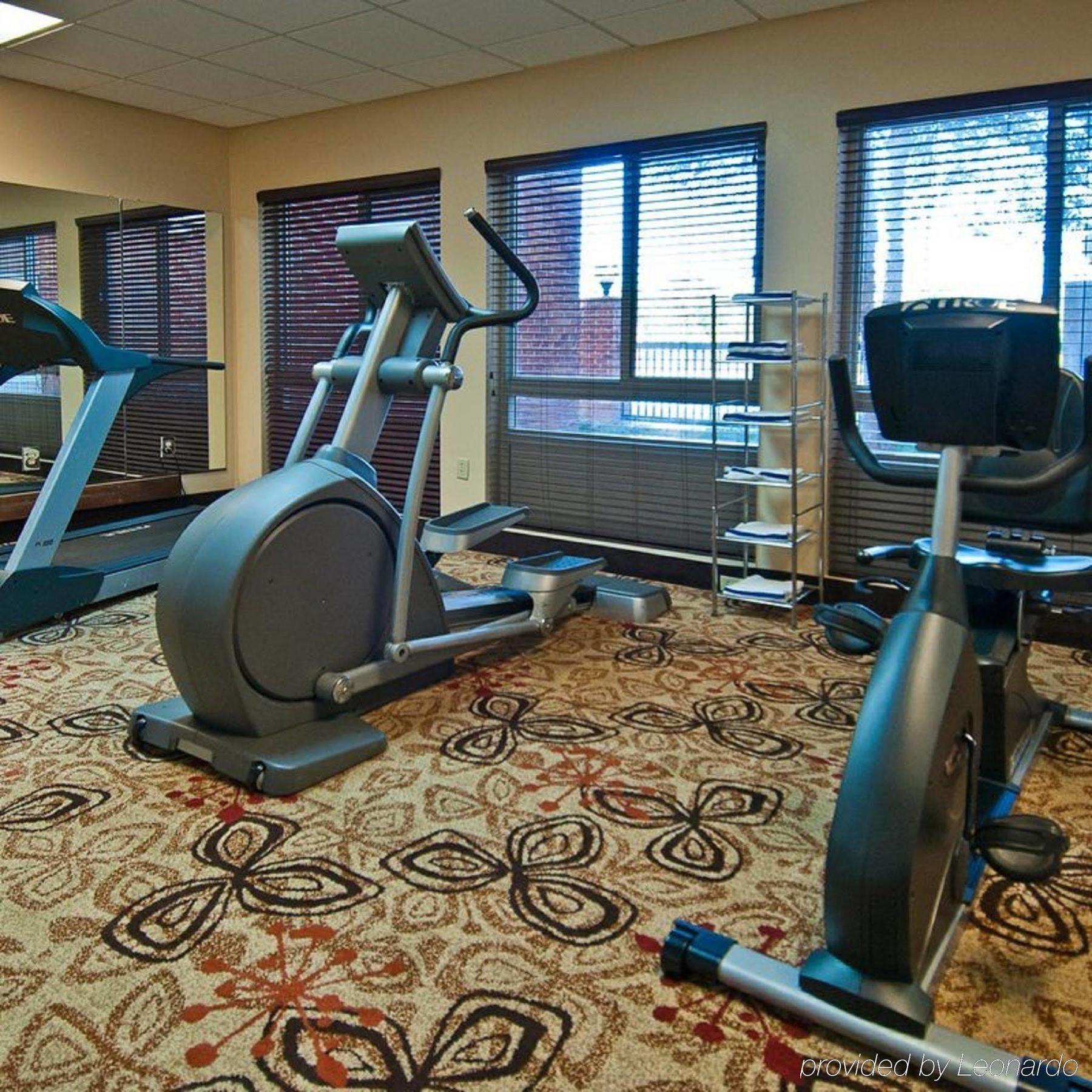 Holiday Inn Express Hotel & Suites Canton By Ihg Exteriör bild