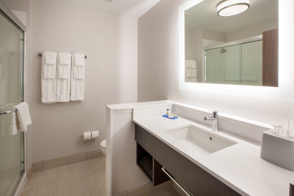 Holiday Inn Express Hotel & Suites Canton By Ihg Exteriör bild